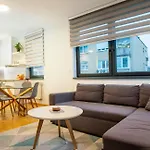 Sunny Modern 1-Bedroom Apartment